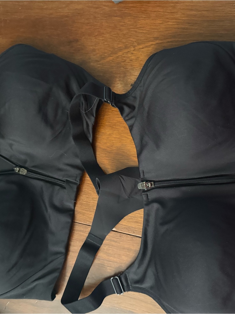 Set of two black sports bras